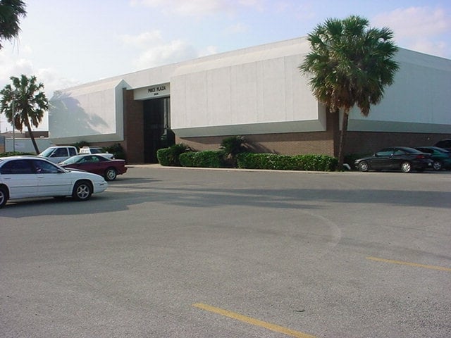 855 W Price Rd, Brownsville, TX for lease - Primary Photo - Image 1 of 9