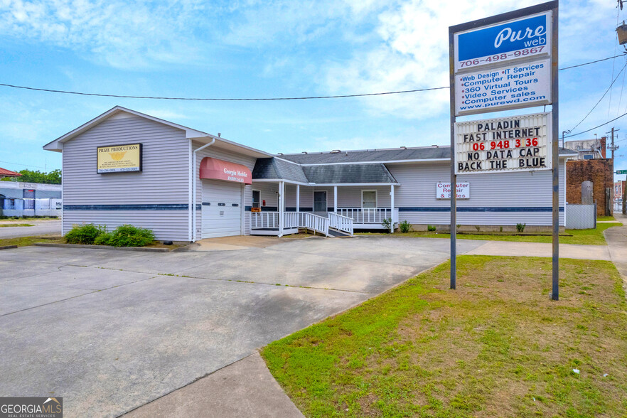 1040 Bowersville Office and Warehouse portfolio of 2 properties for sale on LoopNet.ca - Primary Photo - Image 1 of 1