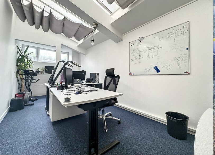 162 Boulevard Du Montparnasse, Paris for sale - Building Photo - Image 3 of 11