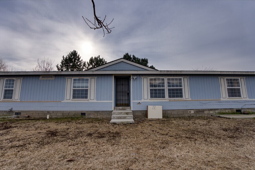 1383 Puterbaugh Rd, Grandview, WA à vendre - Photo du bâtiment - Image 1 de 16