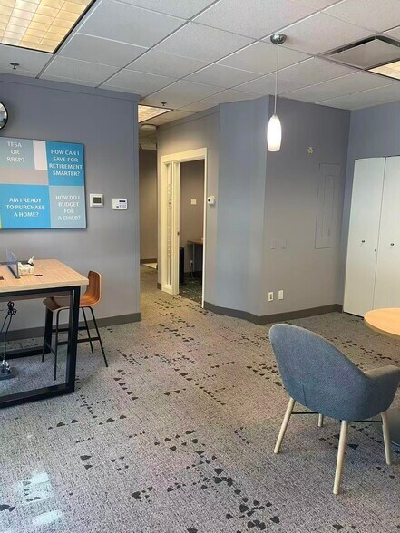 1195 Pacific Blvd, Vancouver, BC à louer - Photo du bâtiment - Image 3 de 18