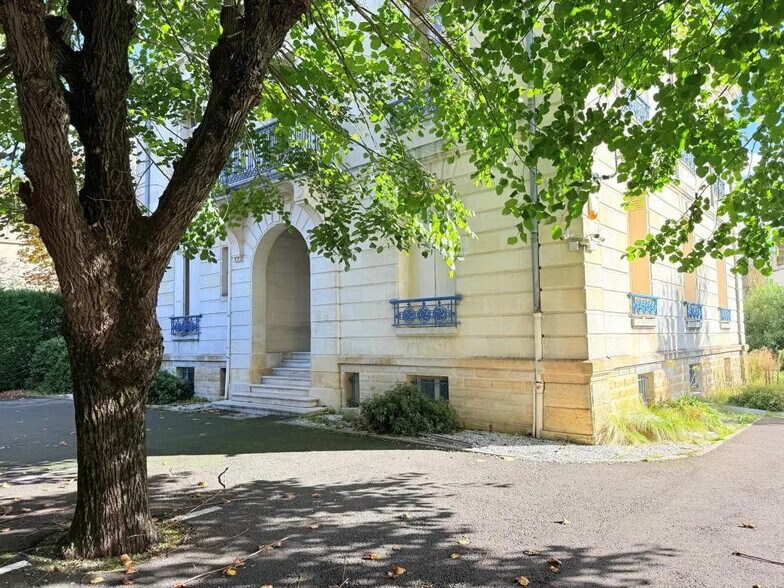 210 Cours Victor Hugo, Bègles à vendre - Photo du bâtiment - Image 3 de 26