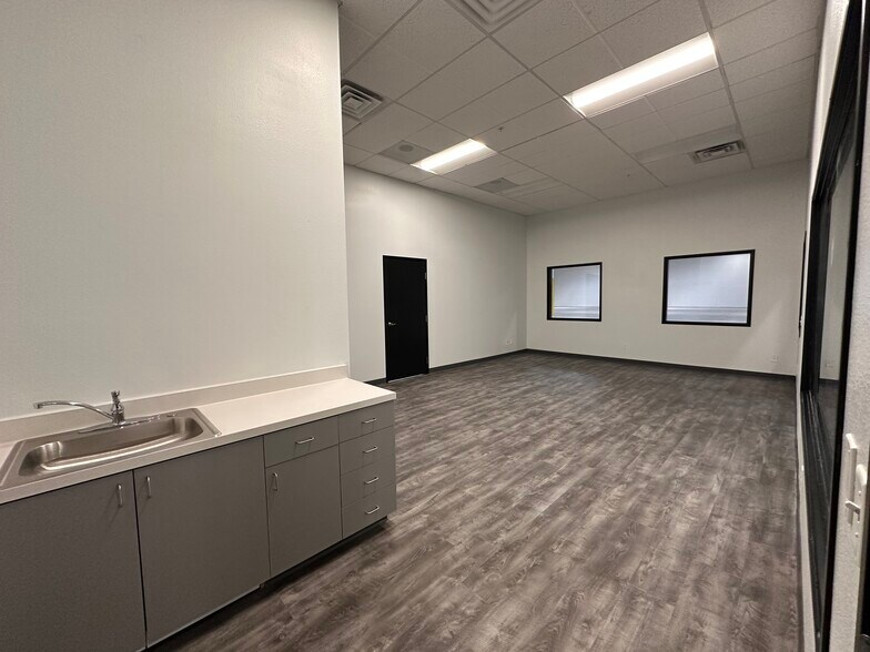 5435 Procyon St, Las Vegas, NV à louer - Photo intérieure - Image 3 de 6