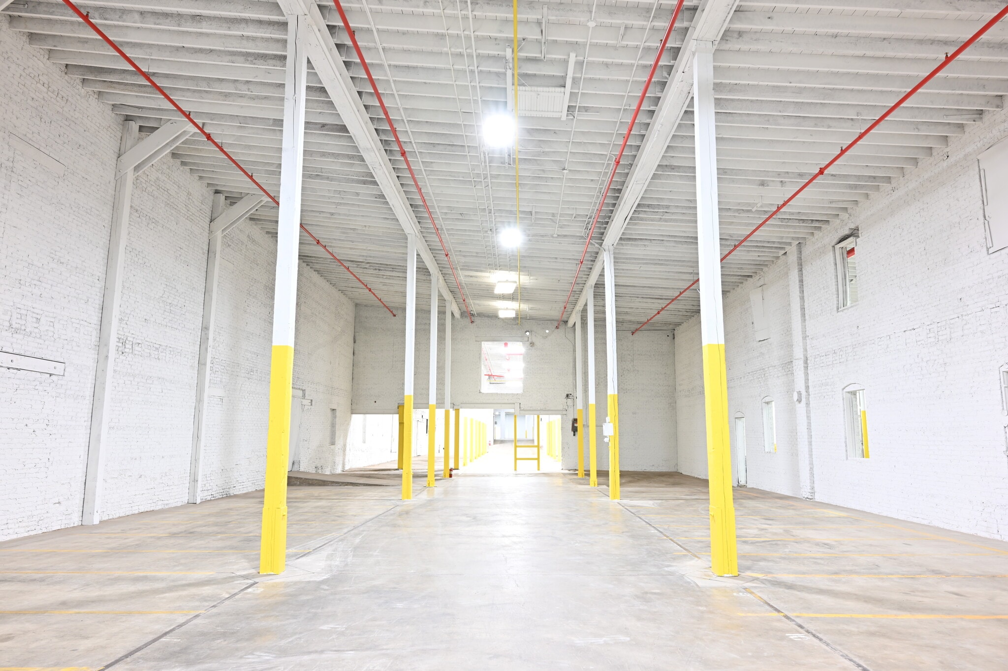 680 E John St, Markesan, WI for lease Interior Photo- Image 1 of 2