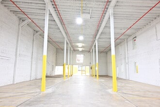 680 E John St, Markesan, WI for lease Interior Photo- Image 1 of 2