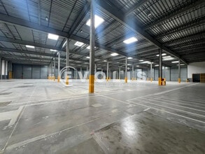 3 Rue Des Chapelles, Saint-Quentin-Fallavier à louer Photo intérieure- Image 2 de 4