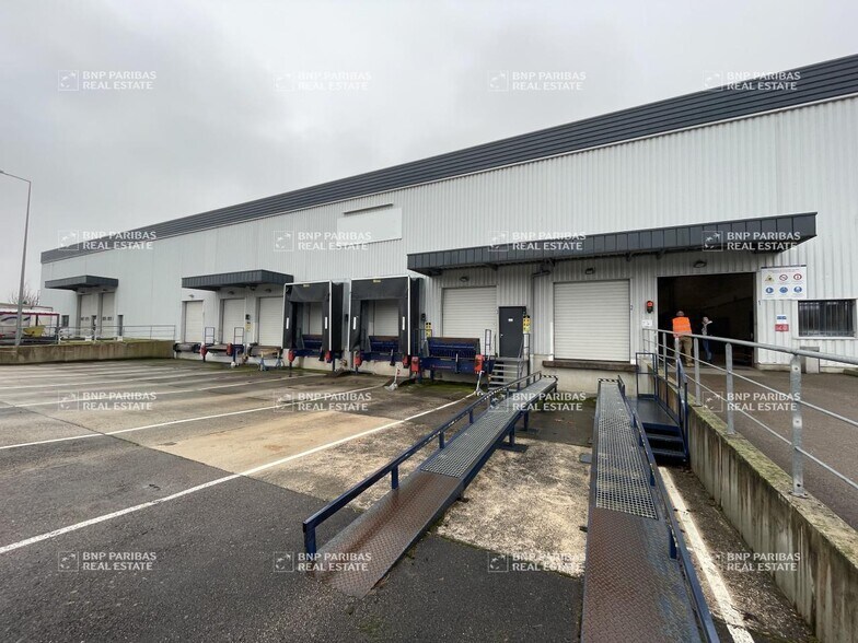 14 Rue De L'Ingenieur Bertin, Longvic for lease - Building Photo - Image 1 of 27