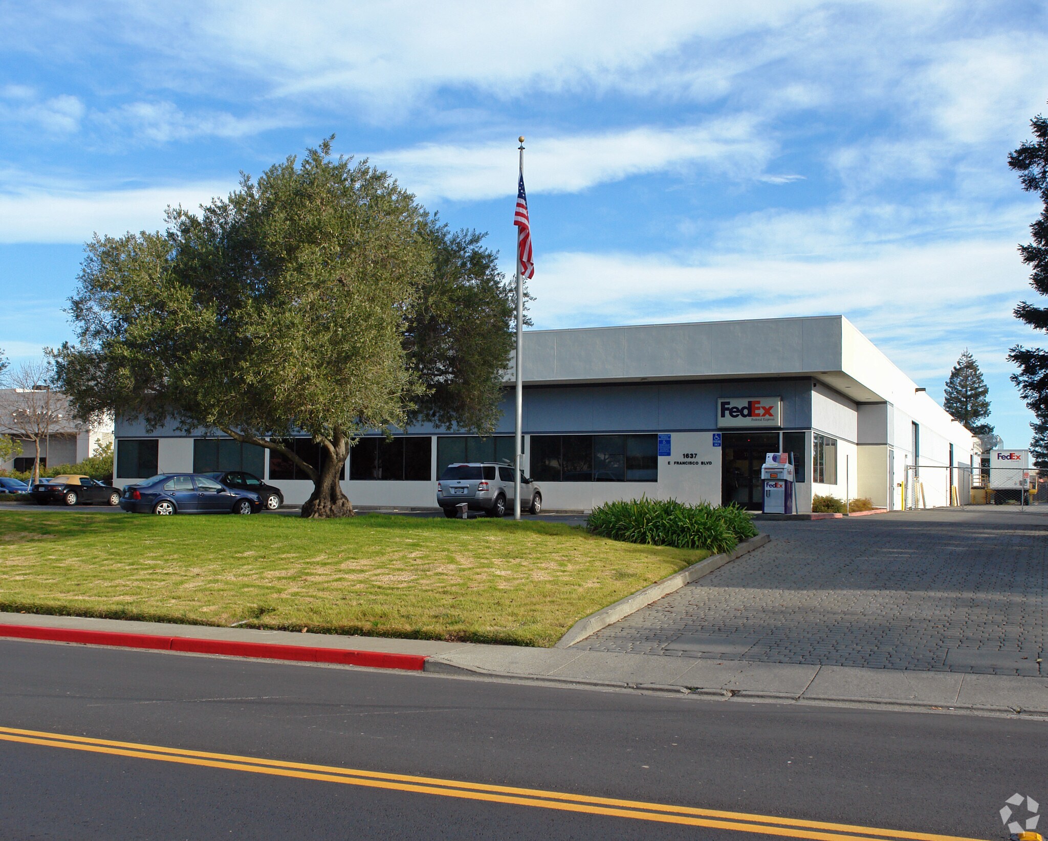 1637 Francisco Blvd E, San Rafael, CA à vendre Photo principale- Image 1 de 1