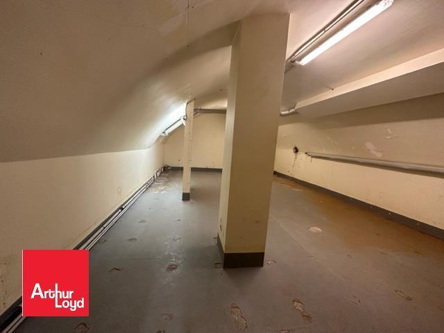 Flex in Chartres for lease Interior Photo- Image 1 of 4
