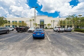 2000 NW 150th Ave, Pembroke Pines, FL for lease Interior Photo- Image 1 of 21