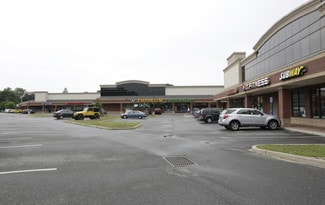 Plus de détails pour 876 Connetquot Ave, Islip Terrace, NY - Commerce de détail à louer