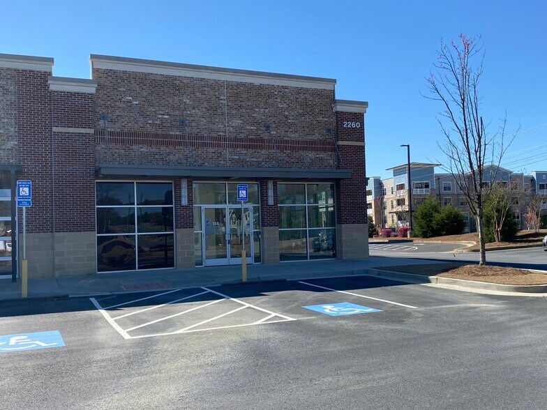 2260 Peachtree Industrial Blvd, Duluth, GA à louer - Photo du bâtiment - Image 2 de 11