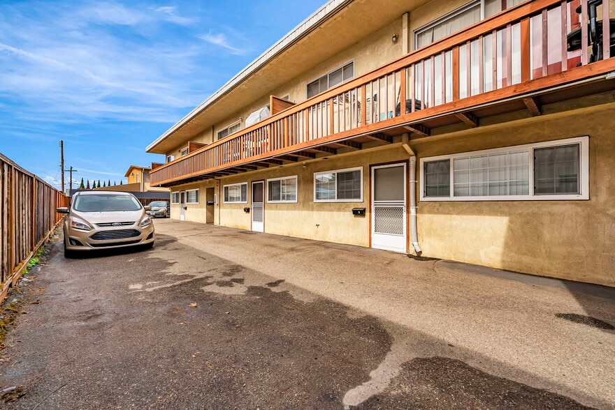 15609 Ronda St, San Lorenzo, CA for sale - Building Photo - Image 3 of 9