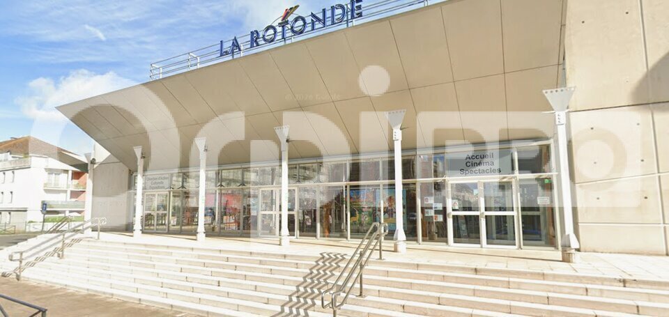 Retail in Moissy Cramayel for lease Building Photo- Image 1 of 5