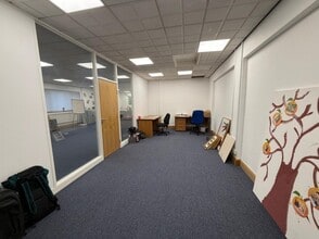 Royds Hall Rd, Leeds for lease Interior Photo- Image 2 of 9