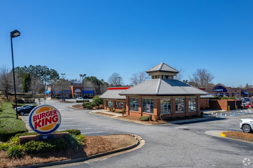 890 N Main St, Alpharetta, GA à louer - Photo du bâtiment - Image 2 de 6