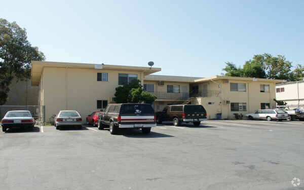 1750 Diane Ct, Concord, CA à vendre - Photo du bâtiment - Image 2 de 20