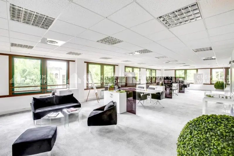 Office in Orsay for lease - Interior Photo - Image 2 of 15