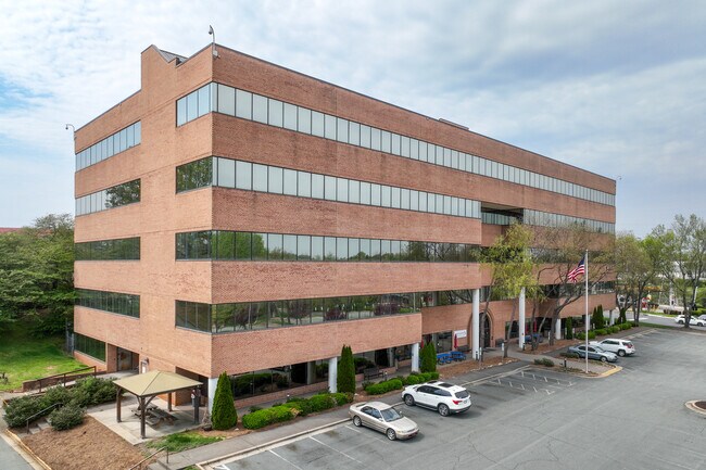 More details for 799 Hanes Mall Blvd, Winston-Salem, NC - Office for Lease