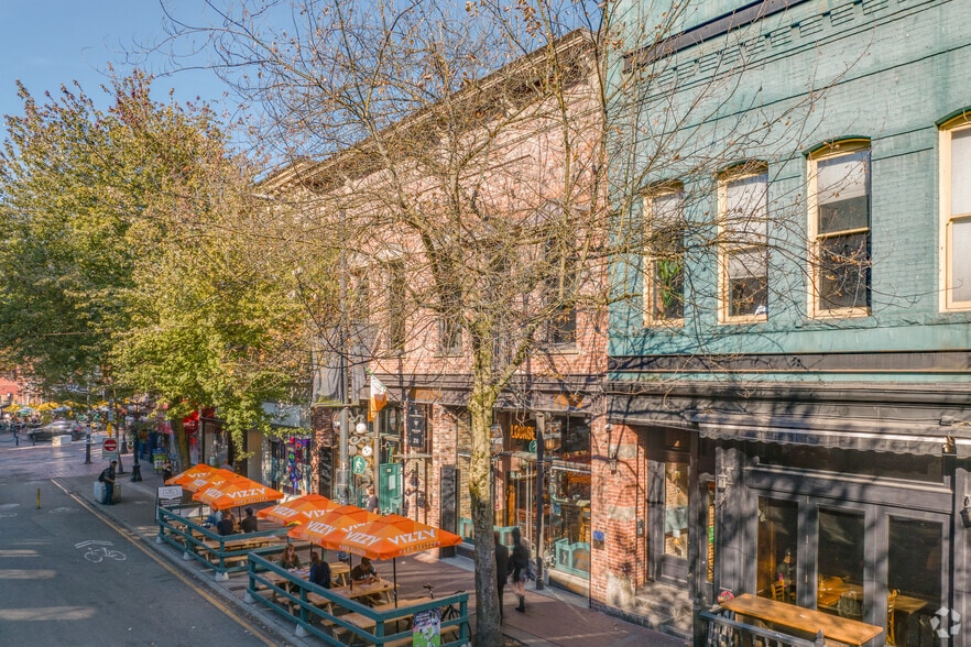 210-212 Carrall St, Vancouver, BC for lease - Building Photo - Image 2 of 4