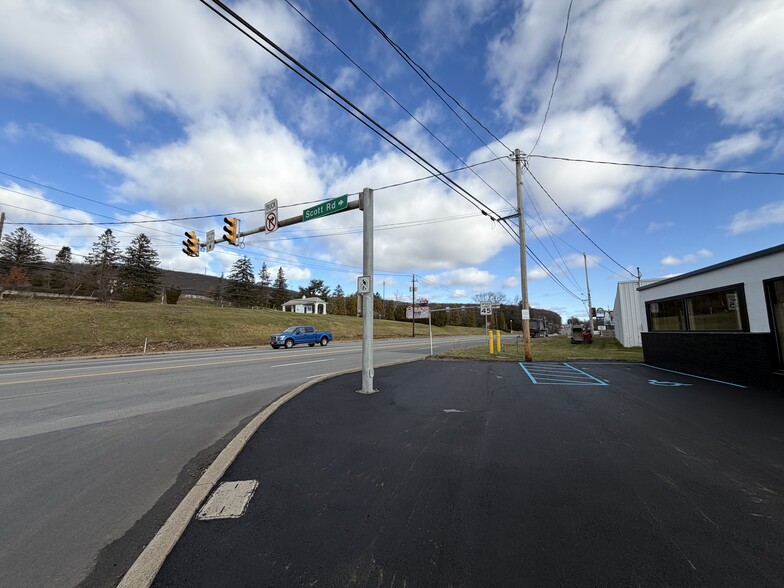 1908 Scranton Carbondale Hwy, Dickson City, PA for lease - Building Photo - Image 3 of 16