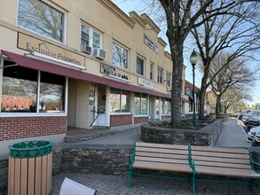 1052-1068 Main St, Newington, CT for lease Interior Photo- Image 2 of 5