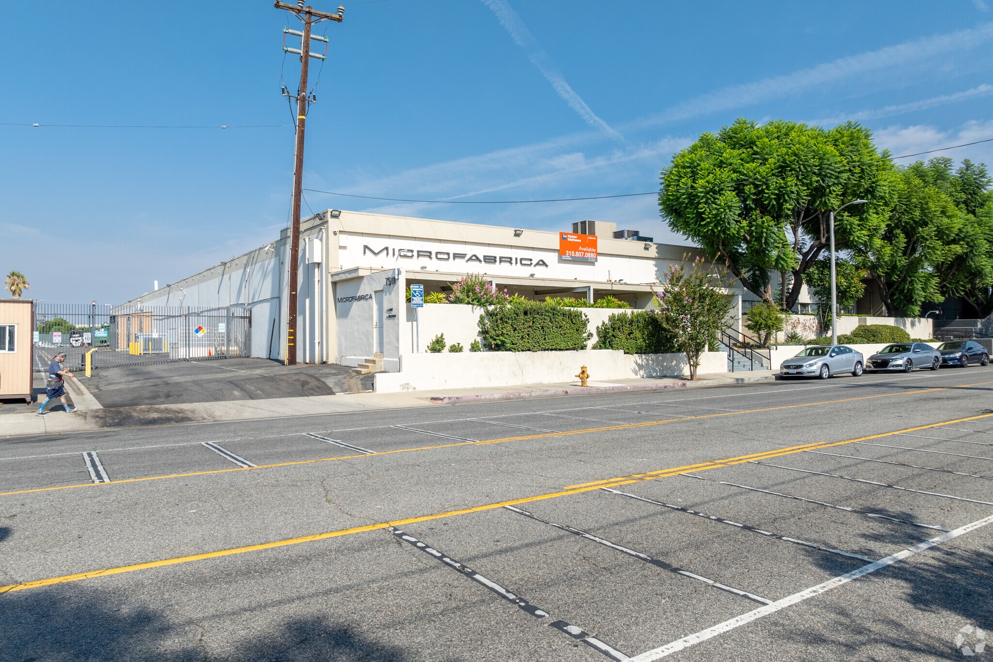7911-7913 Haskell Ave, Van Nuys, CA for lease Primary Photo- Image 1 of 5