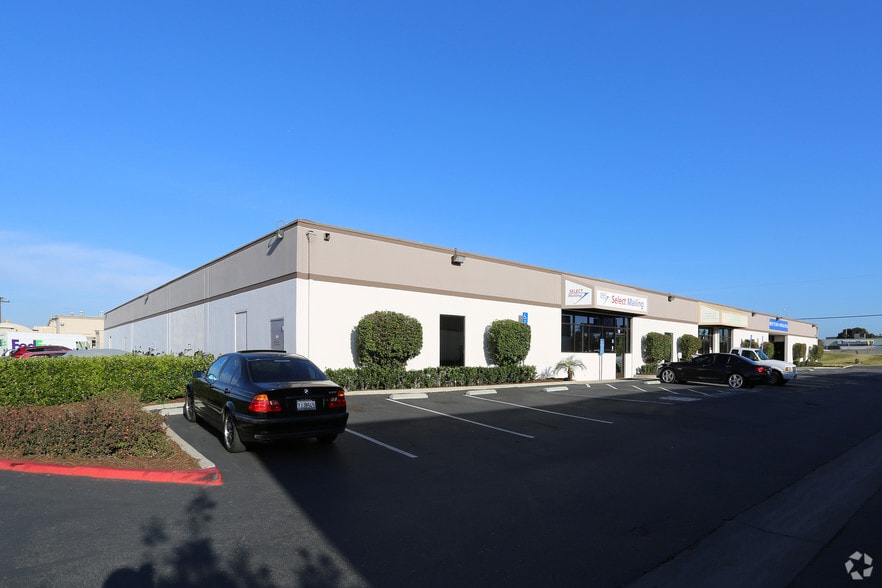 5630 Kearny Mesa Rd, San Diego, CA for lease - Building Photo - Image 3 of 9