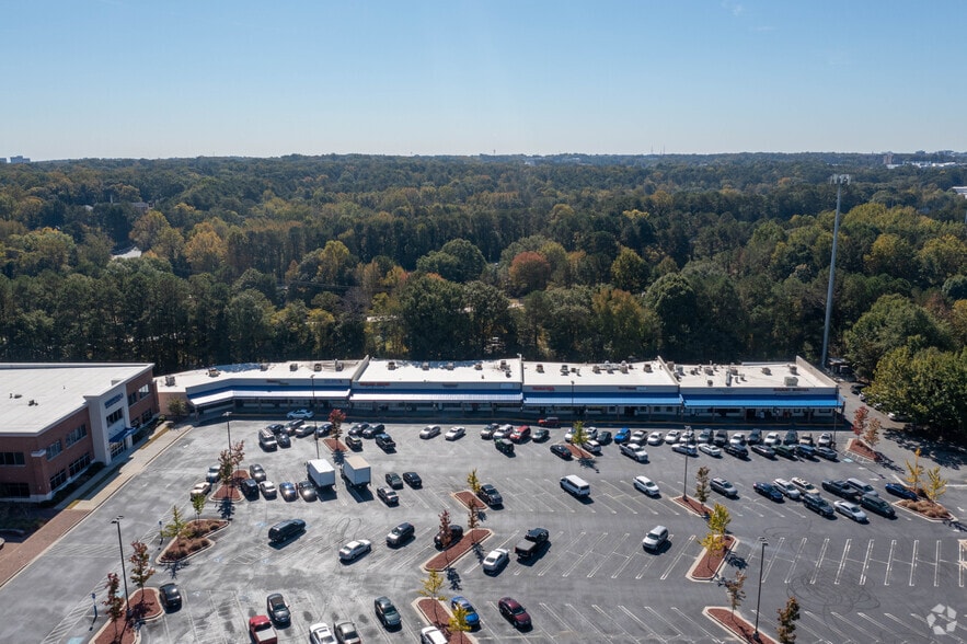 2201 Lawrenceville Hwy, Decatur, GA à louer - Aérien - Image 3 de 4
