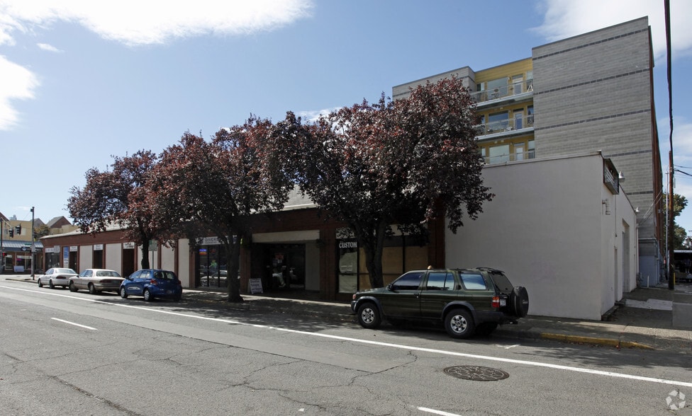 756-760 Charnelton St, Eugene, OR for sale - Building Photo - Image 2 of 2