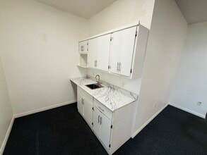 3039-3051 University Ave, San Diego, CA à louer Photo intérieure- Image 2 de 5