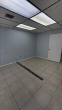 3383 NW 7th St, Miami, FL for lease Interior Photo- Image 1 of 3