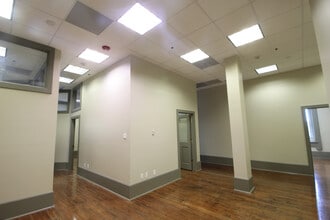 306 22nd St, Galveston, TX for sale Interior Photo- Image 2 of 8