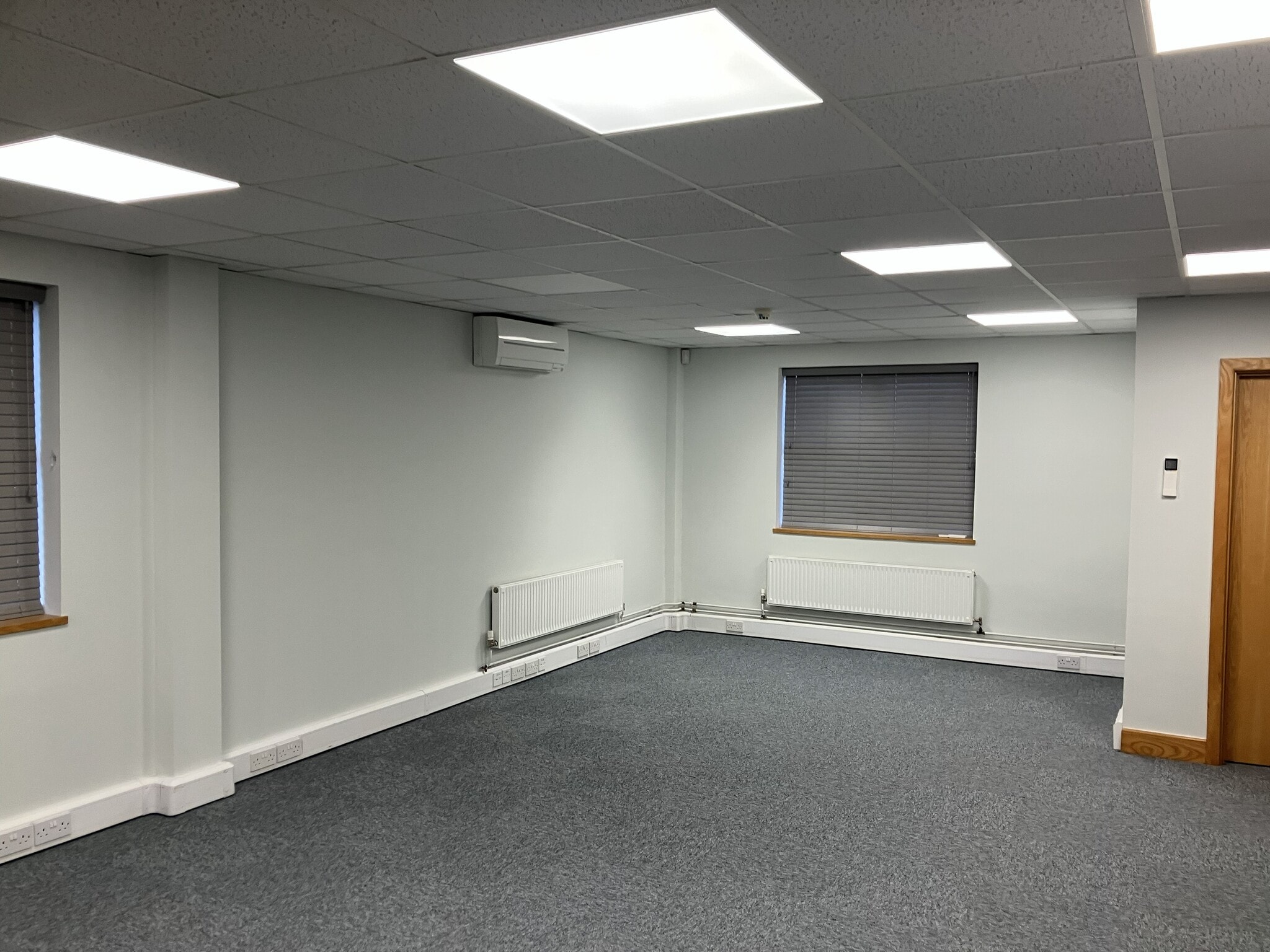 15 Kings Ct, Newmarket for lease Interior Photo- Image 1 of 3