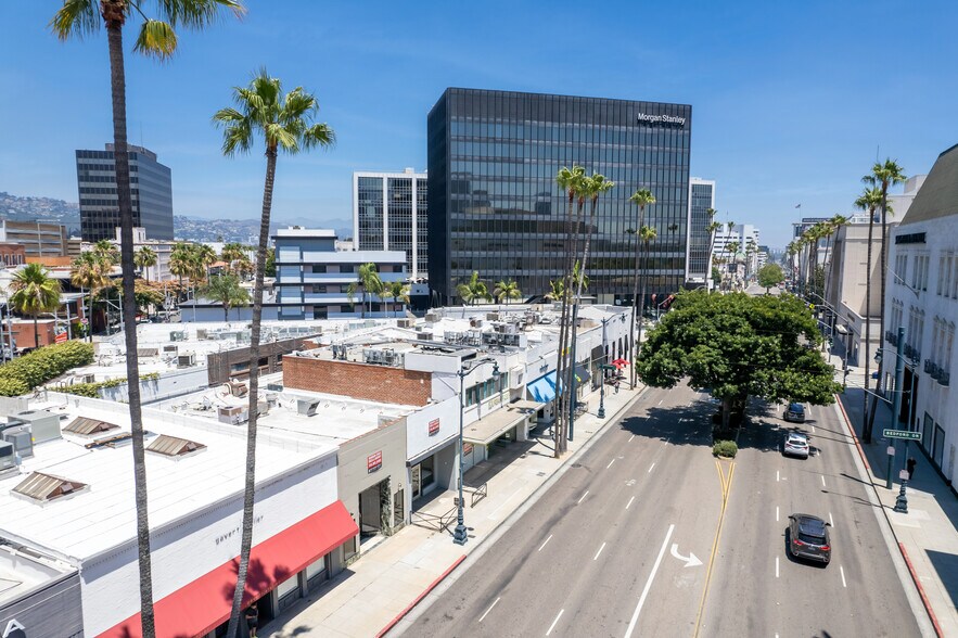 9667-9675 Wilshire Blvd, Beverly Hills, CA à louer - Photo du bâtiment - Image 2 de 4