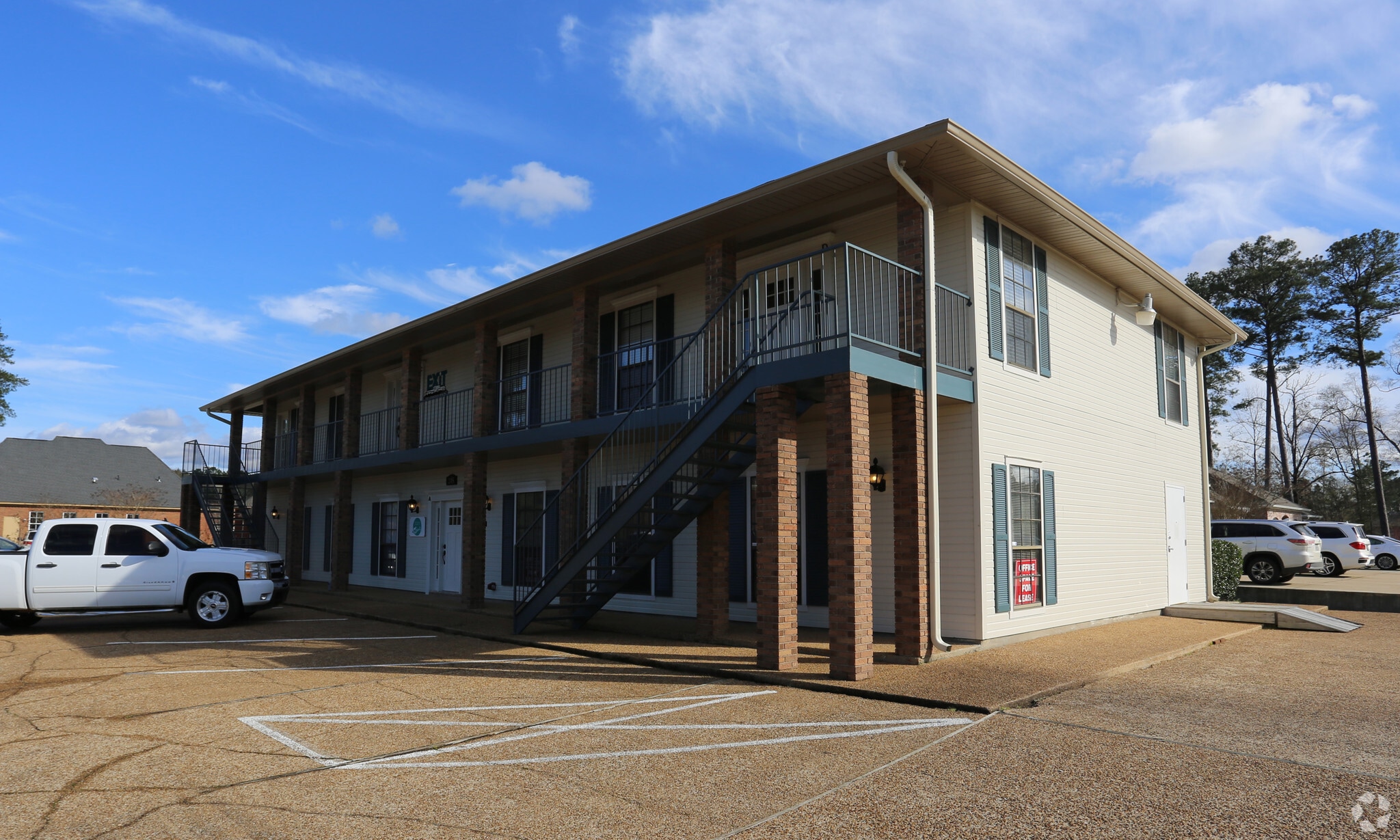 215 Woodline Dr, Flowood, MS for lease Primary Photo- Image 1 of 7