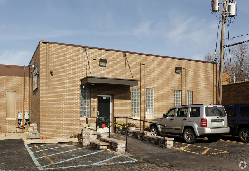 22114 Telegraph Rd, Southfield, MI for lease - Building Photo - Image 3 of 3