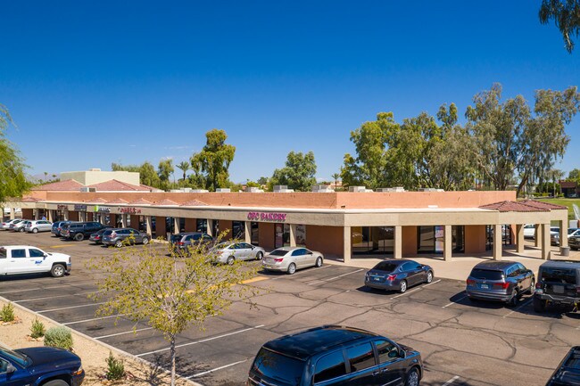 Plus de détails pour 7607 E McDowell Rd, Scottsdale, AZ - Commerce de détail à louer