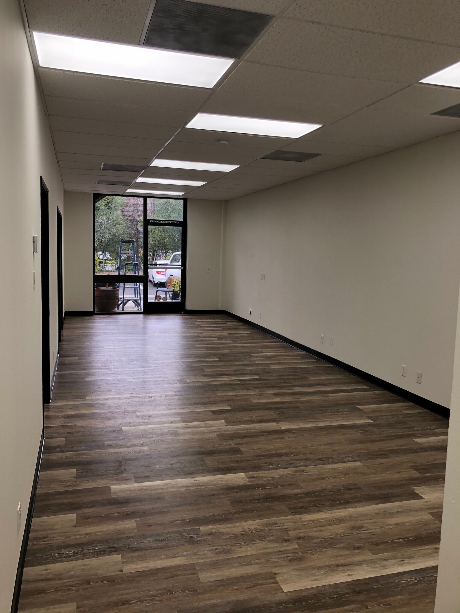 5700 Corsa Ave, Westlake Village, CA à louer Photo intérieure- Image 1 de 5