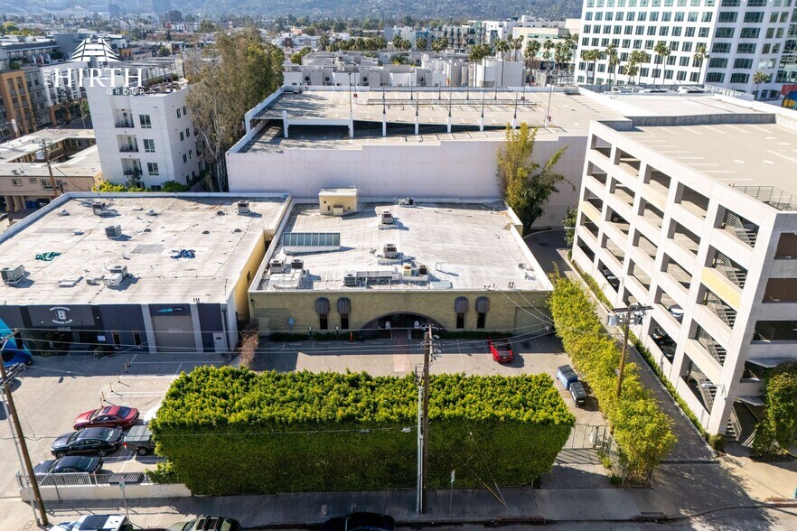 11128 Weddington St, North Hollywood, CA à vendre - Photo du bâtiment - Image 1 de 31