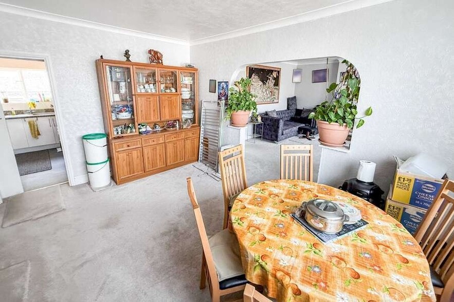 109-111 Drummond Rd, Skegness for sale - Building Photo - Image 1 of 4