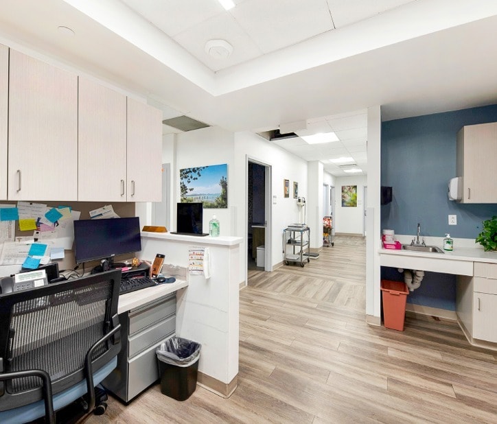 550 Fifth Ave, Brooklyn, NY 11215 - Unit RETAIL -  - Interior Photo - Image 2 of 2