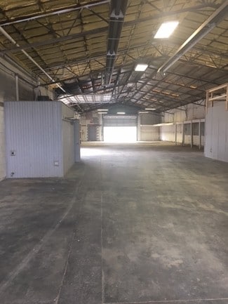 Plus de détails pour 5900 NW 2nd St, Des Moines, IA - Industriel à vendre
