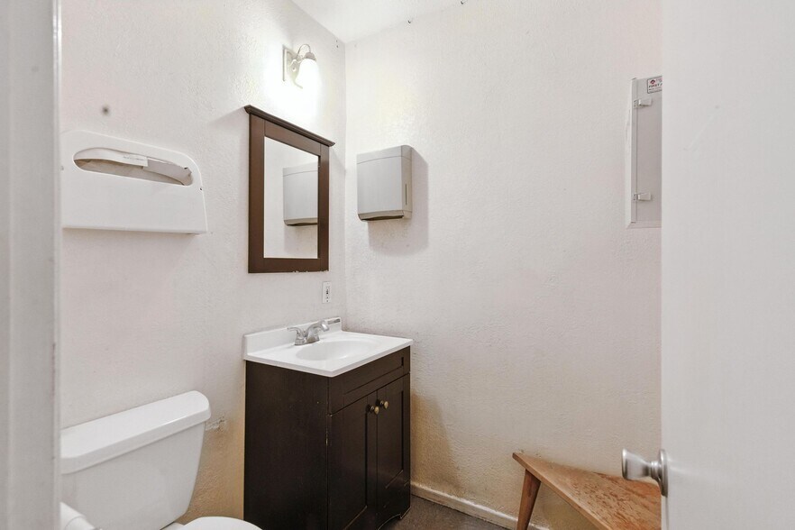 5332 Beverly Blvd, Los Angeles, CA à vendre - Photo du bâtiment - Image 3 de 14
