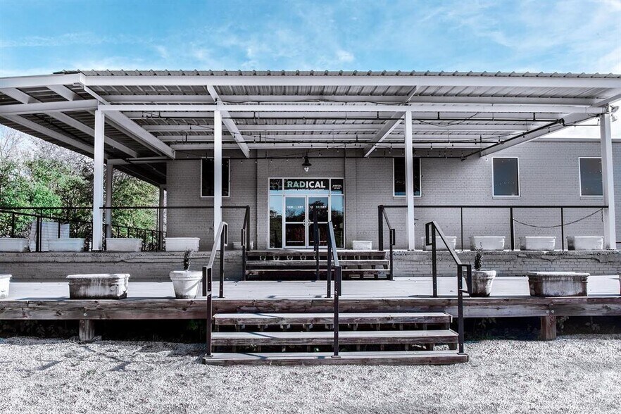 25 Delano Dr, Greenville, SC à louer - Photo du bâtiment - Image 1 de 8