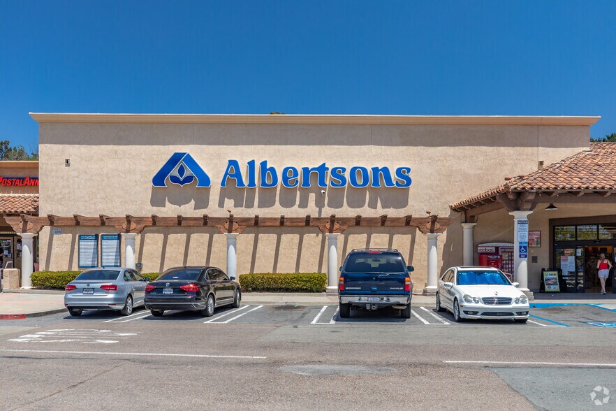 4100-4196 Oceanside Blvd, Oceanside, CA à louer - Photo du bâtiment - Image 3 de 4