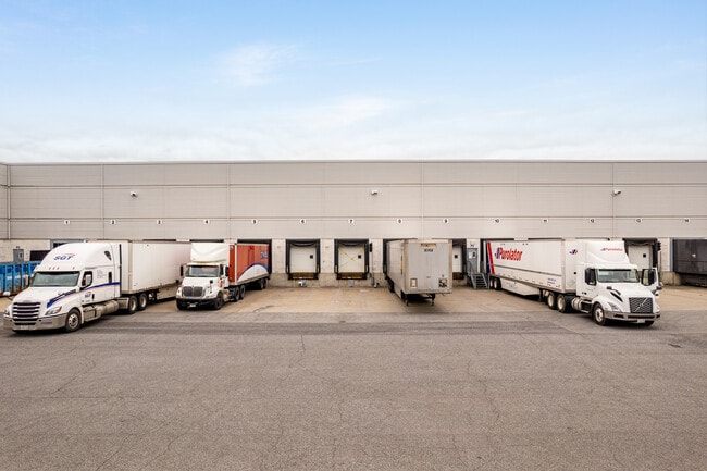 Plus de détails pour 2199 Boul Fernand-Lafontaine, Longueuil, QC - Industriel à louer