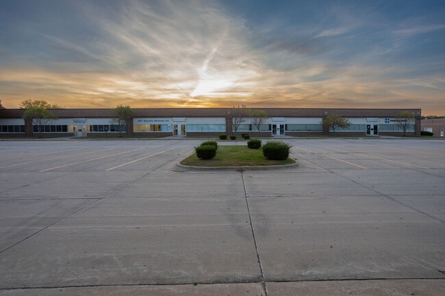 More details for 3620 SW 61st St, Des Moines, IA - Office for Lease