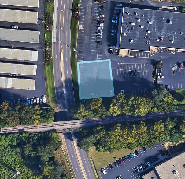 4708 Red Bank Expressway, Cincinnati, OH for sale - Building Photo - Image 2 of 3