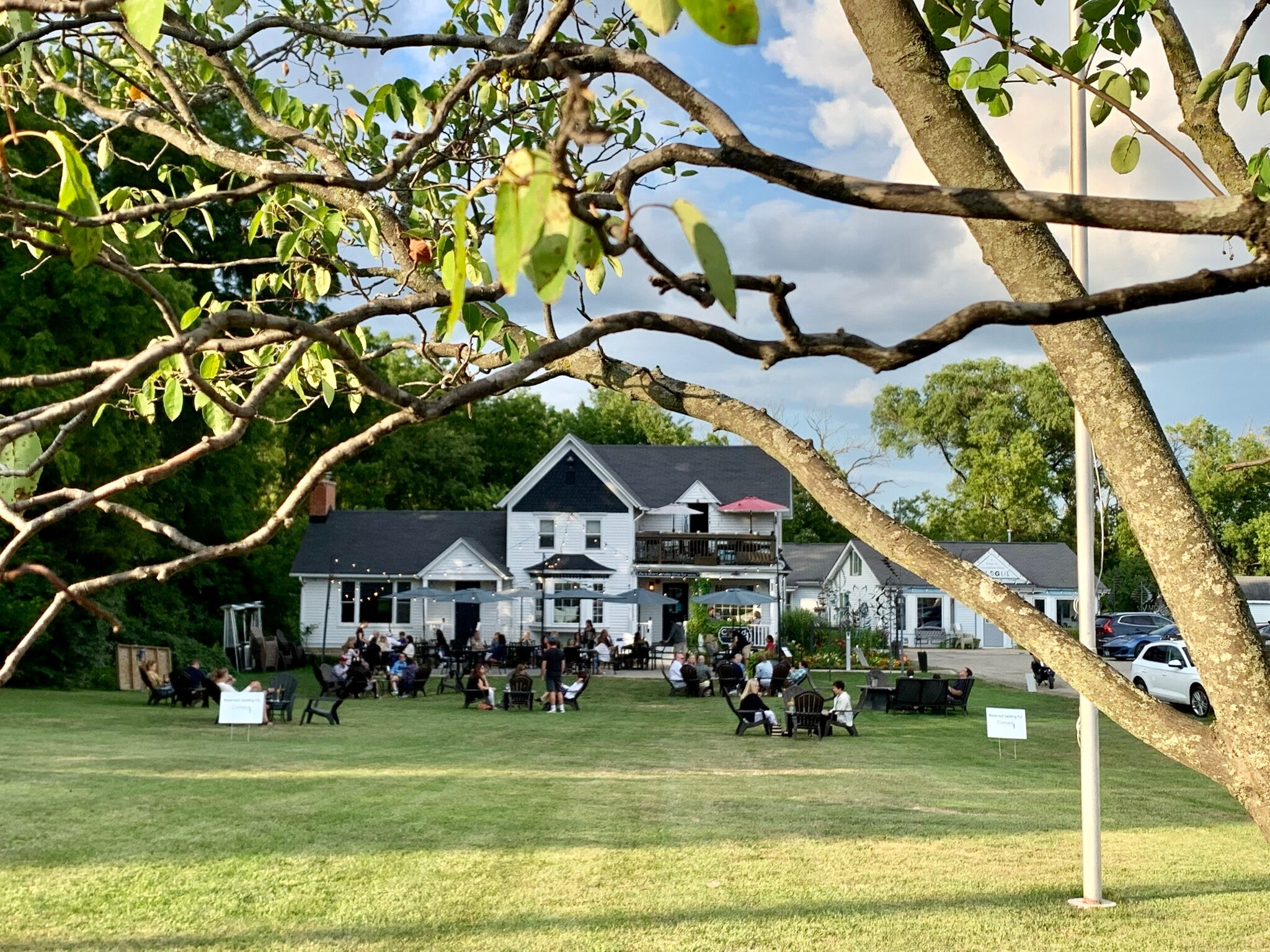 132 Old McHenry Rd, Long Grove, IL à louer Photo principale- Image 1 de 5